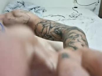 staightupdownbad webcam model stream image