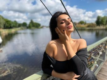 EdithQuillian webcam model stream image