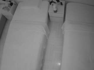 voyeurcam-julmodels-bed-5 webcam model stream image