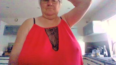 lunaria webcam model stream image