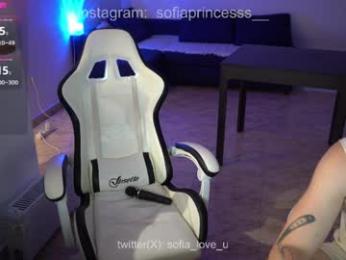 kinga_da_vinci webcam model stream image