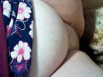 CrimsonVeil webcam model stream image