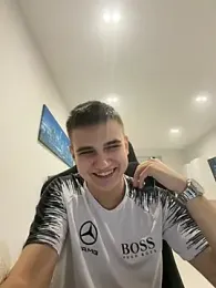 WARDEN_w webcam model stream image