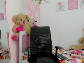 Penelophe Fox webcam model stream image