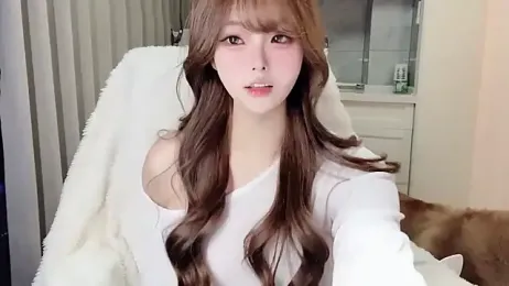 xiaoyugan-99 webcam model stream image