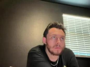 tallhungcloudyy webcam model stream image
