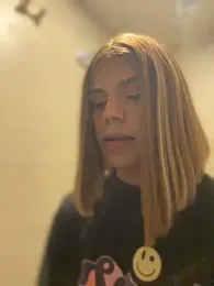 Flora_Minx webcam model stream image