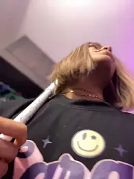 Flora_Minx webcam model stream image