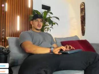 lucasanto_ webcam model stream image