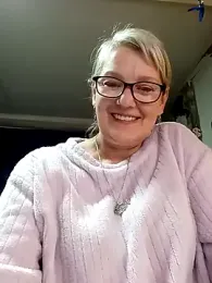 irinamaux webcam model stream image
