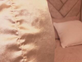Agatha Rossi webcam model stream image
