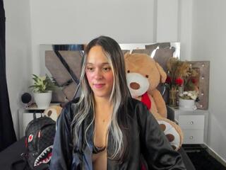 Amara Jons webcam model stream image