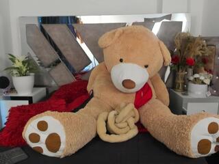 Amara Jons webcam model stream image