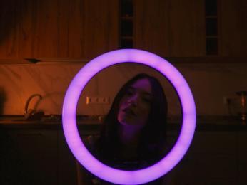 LessyLuiz webcam model stream image