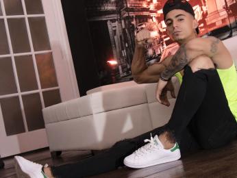 DerrickPierc webcam model stream image