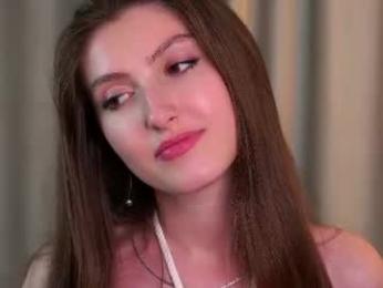 louveniahurry webcam chaturbate model stream image