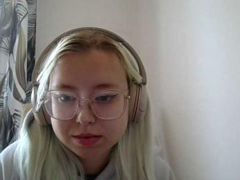 MaddieOrgasm webcam model stream image