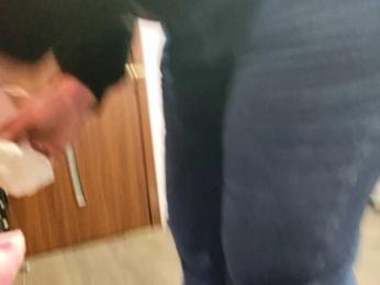 Karinasky webcam model stream image