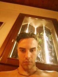 luchino220 webcam cam4 model stream image