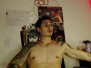Midnight Amon webcam model stream image