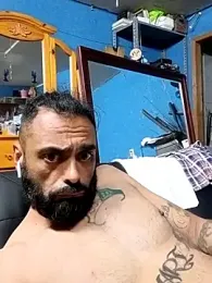 C8L3U webcam model stream image