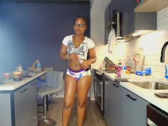 Naomiruty webcam model stream image