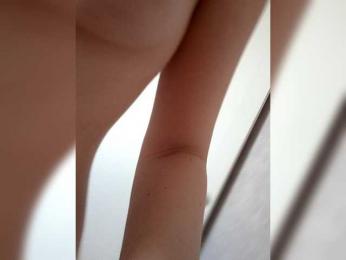 top_queen webcam model stream image