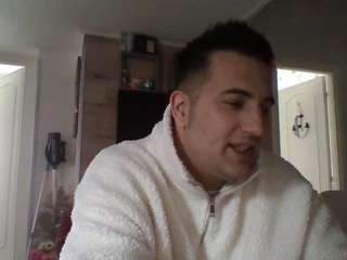 zuzoka webcam model stream image