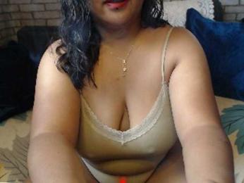 komurasaki webcam bongacams model stream image