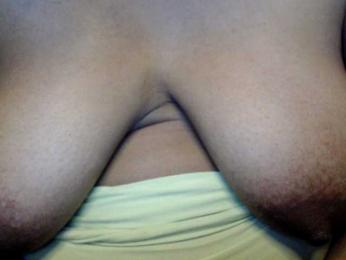 Komurasaki webcam model stream image