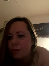 Curvylouu_41X webcam model stream image