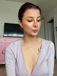 Mia-Minou webcam model stream image