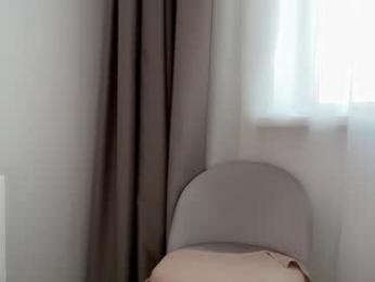 shy_schoolgirl_ webcam model stream image