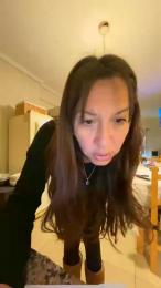 Queenyes webcam cam4 model stream image