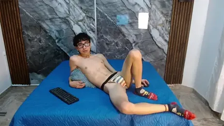 NoahWalker__ webcam model stream image