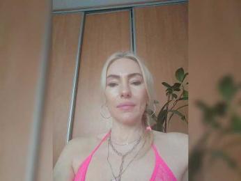 White00Pearl webcam model stream image