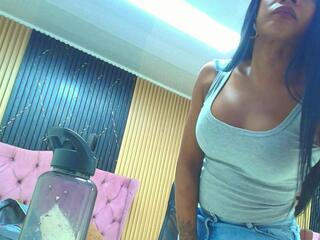 Sharon Queen webcam model stream image