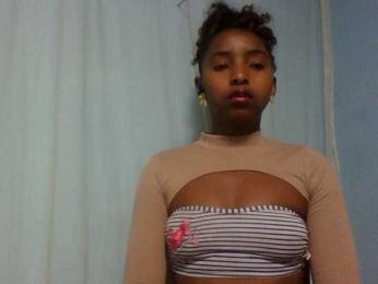 Orzia12 webcam model stream image