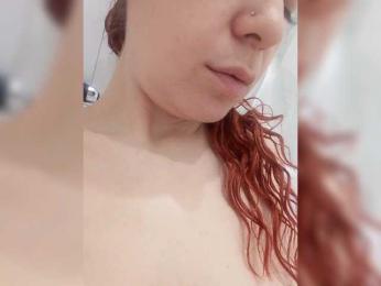 VelvetCrush webcam model stream image