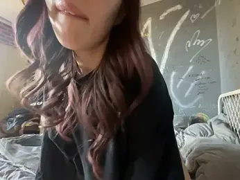 EmmaLyrica webcam model stream image