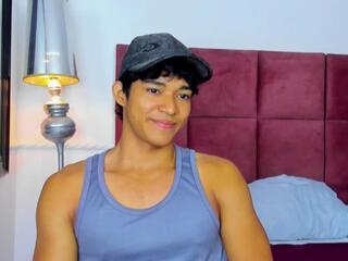 Luca Mashle webcam model stream image
