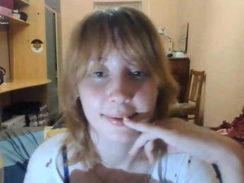 Lizamiillss webcam bongacams model stream image