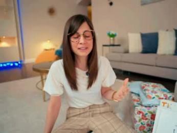 newchloe18 webcam model stream image