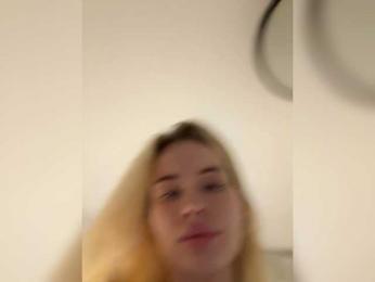 VladaMais webcam bongacams model stream image