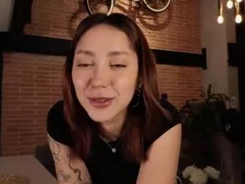 maxine_8 webcam model stream image