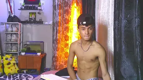 Twinkyecho webcam stripchat model stream image