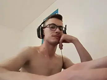 Yukysama79 webcam stripchat model stream image