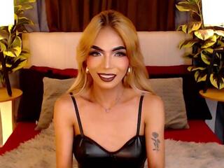Leomie Smith webcam model stream image