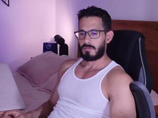 Dom Beard webcam model stream image