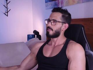 Dom Beard webcam model stream image